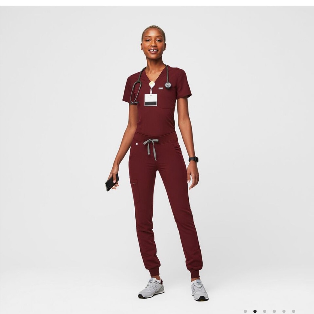 Figs set size small shirt is xsmall pants size small jogger style